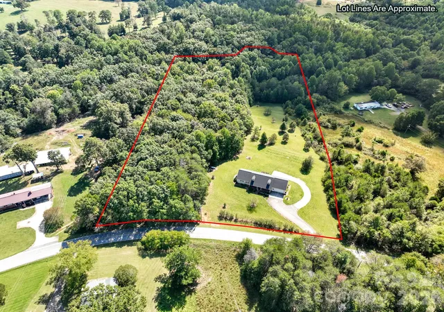 Photo 2 of Single family home for sale at 131 Moriah School Rd, Casar, NC 28020 | MLS# 4427759 | Listing updated on 2026-10-03