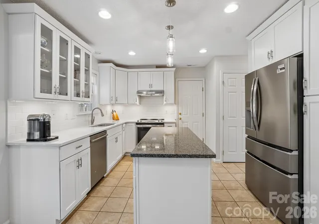 Photo 3 of Single family home for sale at 206 Rolling Meadow Rd, Fletcher, NC 28732 | MLS# 4427765 | Listing updated on 2026-10-04