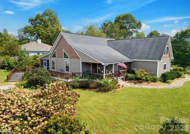 Photo 1 of Sale Pending at 90 S Oaklawn Ave, Brevard, NC 28712 | MLS# 4427770 | Listing updated on 2026-09-26