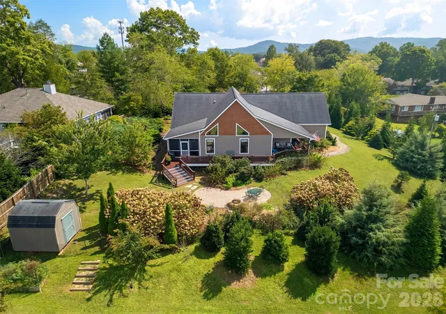 Photo 3 of Sale Pending at 90 S Oaklawn Ave, Brevard, NC 28712 | MLS# 4427770 | Listing updated on 2026-09-26