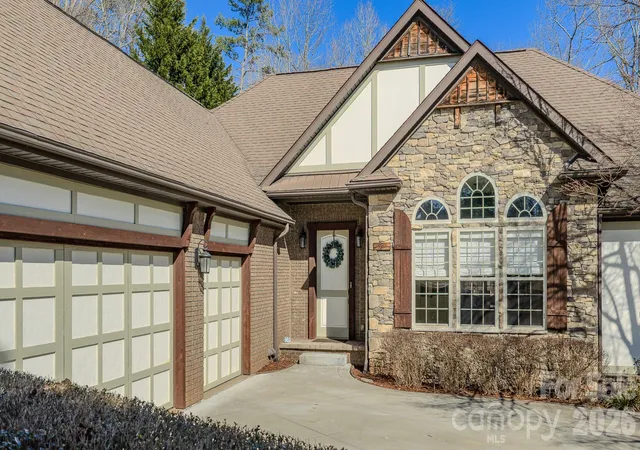 Photo 1 of Single family home for sale at 3975 Plantation Dr, Morganton, NC 28655 | MLS# 4427771 | Listing updated on 2026-09-25