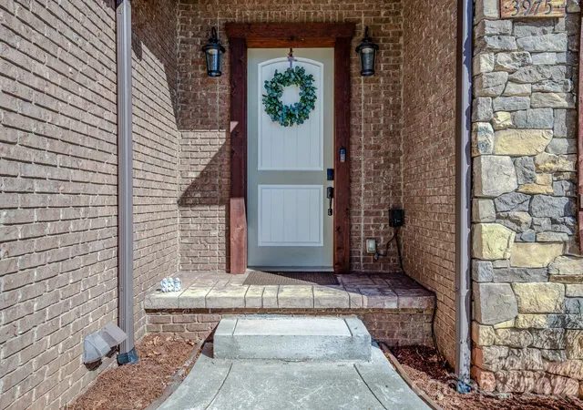Photo 2 of Single family home for sale at 3975 Plantation Dr, Morganton, NC 28655 | MLS# 4427771 | Listing updated on 2026-09-25