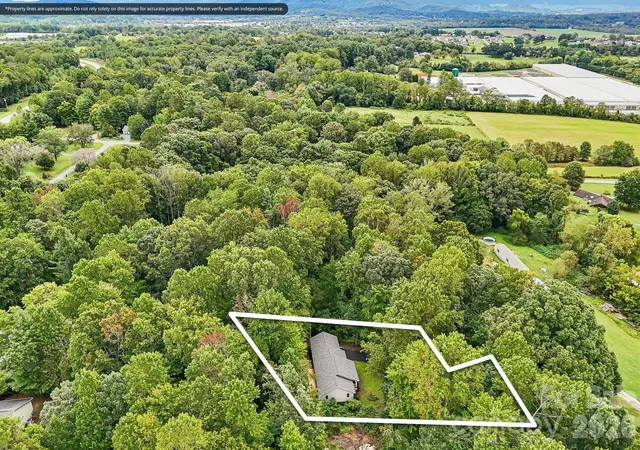 Photo 3 of Single family home for sale at 251 Angeline Dr, Mills River, NC 28759 | MLS# 4427780 | Listing updated on 2026-09-26