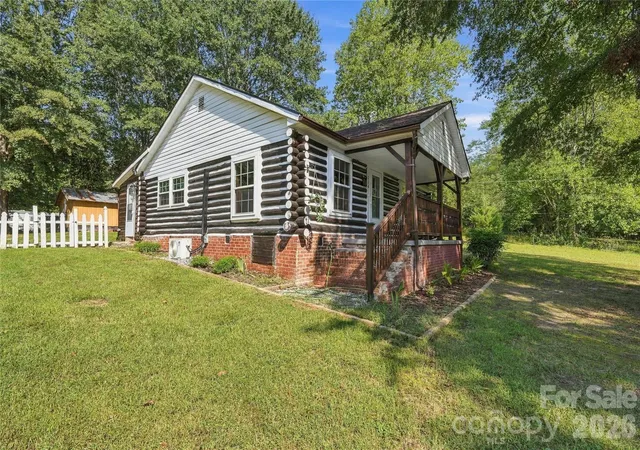 Photo 3 of Single family home for sale at 114 Beacon Hl Rd, Ellenboro, NC 28040 | MLS# 4427784 | Listing updated on 2026-09-28