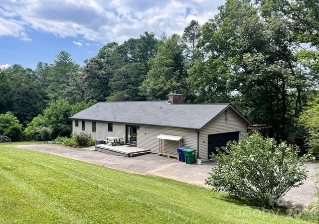Photo 2 of Single family home for sale at 211 Sheppard Branch Rd, Weaverville, NC 28787 | MLS# 4427790 | Listing updated on 2026-09-26
