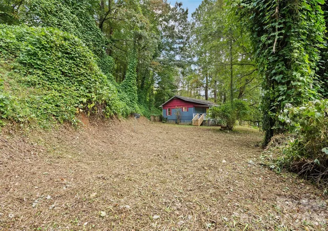 Photo 3 of Single family home for sale at 67 Quartz Ln, Balsam, NC 28707 | MLS# 4427799 | Listing updated on 2026-10-10