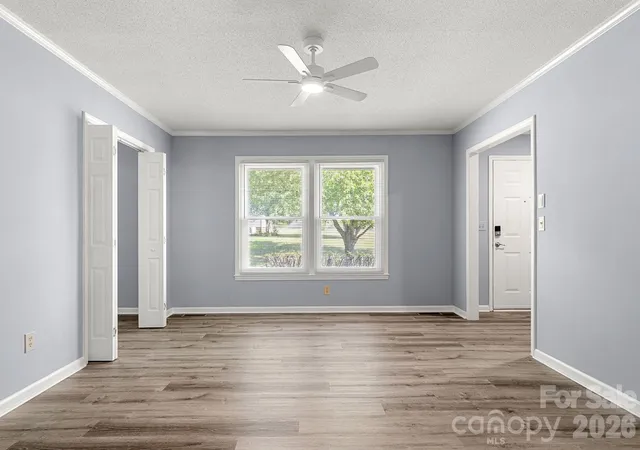 Photo 2 of Single family home for sale at 1005 Ramblewood Ln, Gastonia, NC 28056 | MLS# 4427814 | Listing updated on 2026-09-29