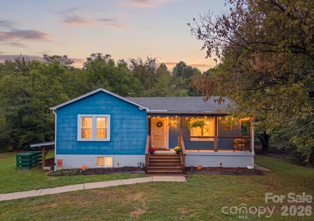 Photo 1 of Single family home for sale at 178 Collins Dr, Clyde, NC 28721 | MLS# 4427815 | Listing updated on 2026-09-28