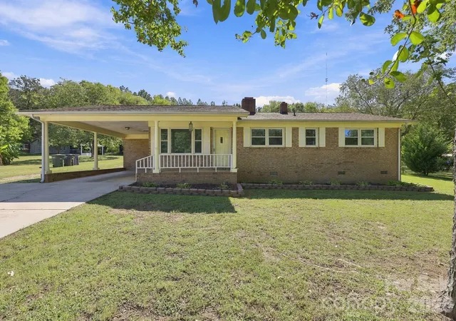 Photo 1 of Single family home for sale at 817 Rubens Rd Sw, Concord, NC 28027 | MLS# 4427825 | Listing updated on 2026-10-01