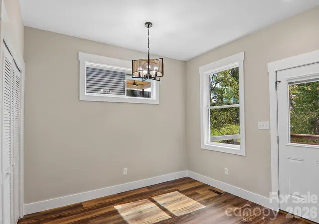 Photo 3 of Single family home for sale at 16 Escondido Dr, Asheville, NC 28806 | MLS# 4427827 | Listing updated on 2026-10-06