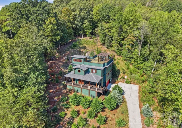 Photo 1 of Single family home for sale at 3014 Dodsworth Dr, Cramerton, NC 28032 | MLS# 4427828 | Listing updated on 2026-09-26