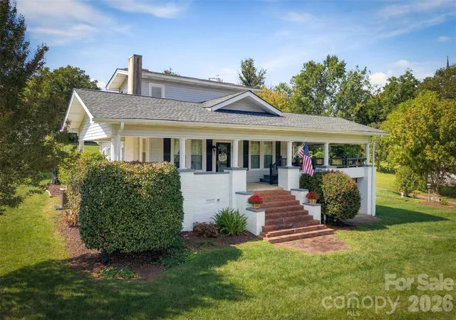 Photo 2 of Single family home for sale at 110 Burkemont Ave, Morganton, NC 28655 | MLS# 4427830 | Listing updated on 2026-10-06