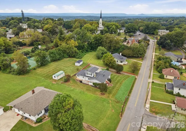 Photo 3 of Single family home for sale at 110 Burkemont Ave, Morganton, NC 28655 | MLS# 4427830 | Listing updated on 2026-10-06
