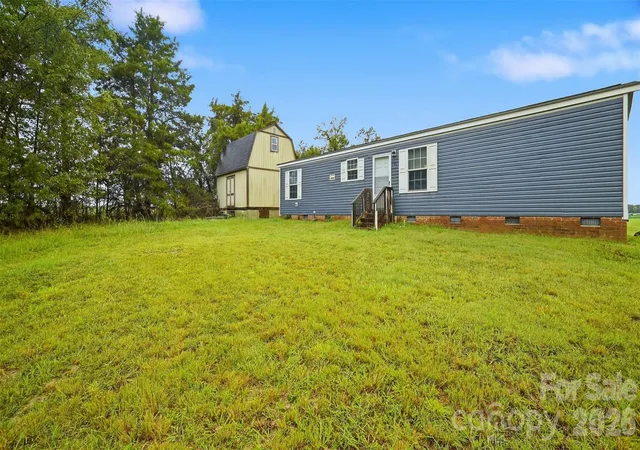 Photo 3 of Single family home for sale at 692 Topnot Rd, Yanceyville, NC 27379 | MLS# 4427840 | Listing updated on 2026-09-25
