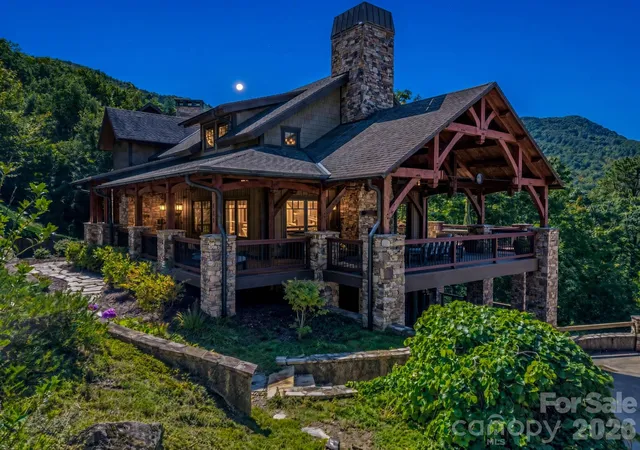 Photo 2 of Single family home for sale at 140 Settings Blvd, Black Mountain, NC 28711 | MLS# 4427841 | Listing updated on 2026-10-03