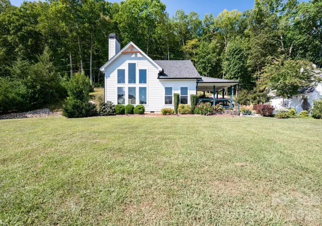Photo 1 of Single family home for sale at 658 Pleasant Grv Church Rd, Hendersonville, NC 28739 | MLS# 4427845 | Listing updated on 2026-09-25