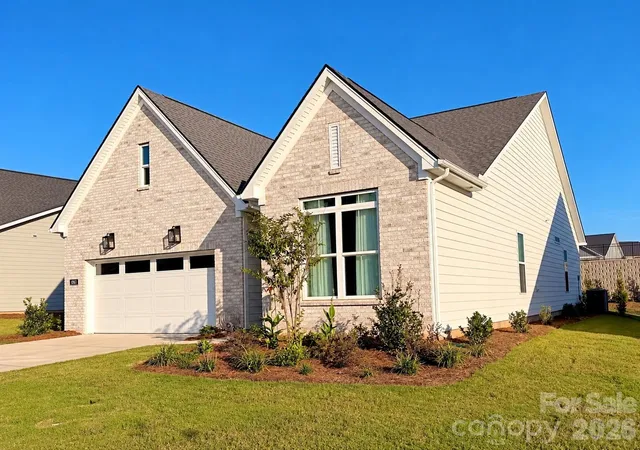 Photo 2 of Single family home for sale at 1061 Pinecone Ave, Fort Mill, SC 29707 | MLS# 4427846 | Listing updated on 2026-09-30