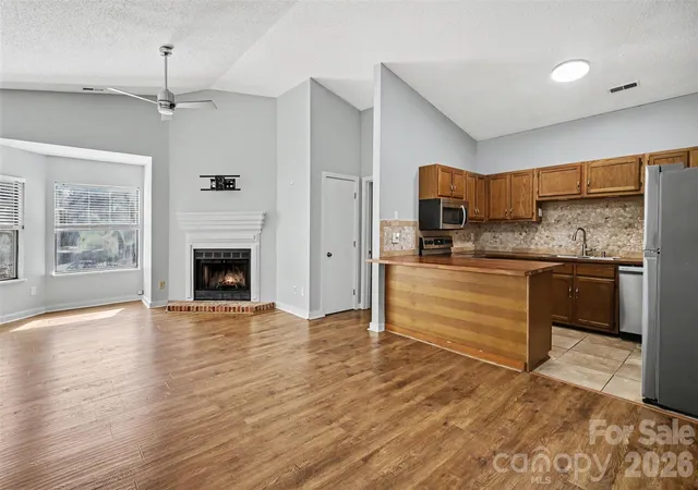 Photo 3 of Condo for sale at 4130 Charlotte Hwy #L, Clover, SC 29710 | MLS# 4427850 | Listing updated on 2026-09-30