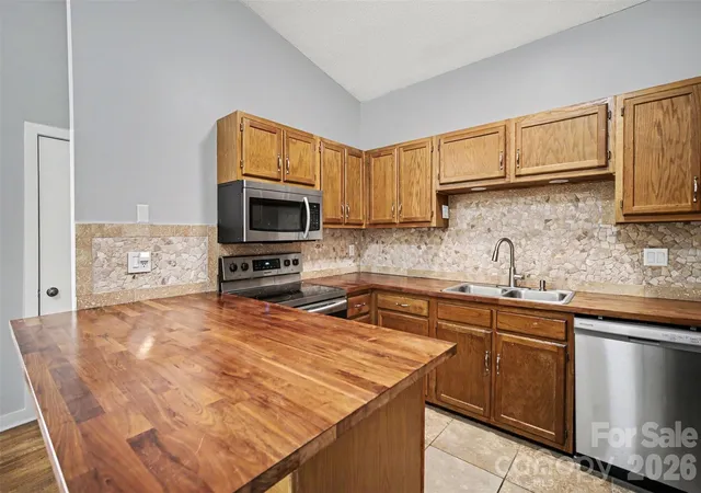Photo 3 of Condo for sale at 4130 Charlotte Hwy #L, Clover, SC 29710 | MLS# 4427850 | Listing updated on 2026-09-30