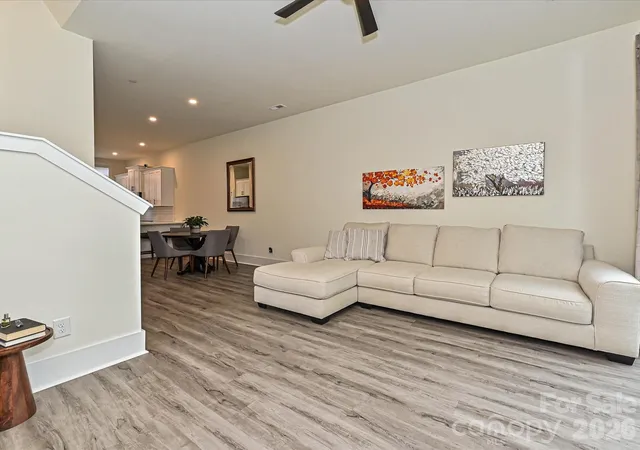 Photo 4 of Townhouse for sale at 229 Sutton Park Ln, Charlotte, NC 28211 | MLS# 4427854 | Listing updated on 2026-09-26