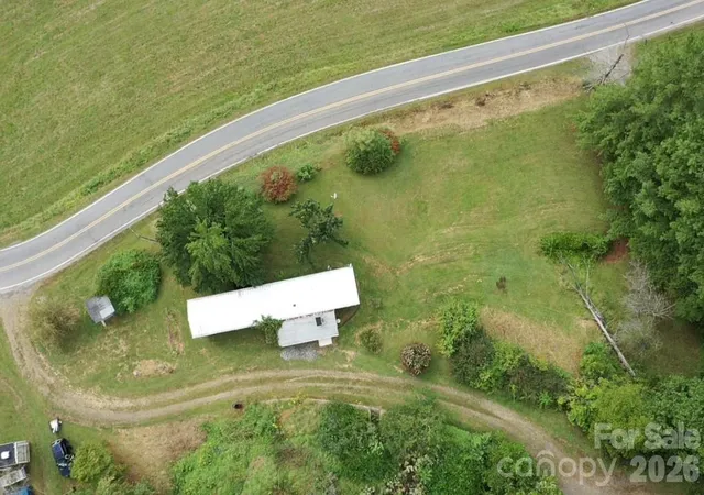 Photo 3 of Single family home for sale at 418 Green Valley Rd, Leicester, NC 28748 | MLS# 4427857 | Listing updated on 2026-10-03