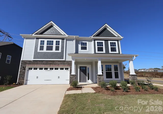 Photo 1 of Single family home for sale at 7204 Helmans Dr, Huntersville, NC 28078 | MLS# 4427859 | Listing updated on 2026-10-26