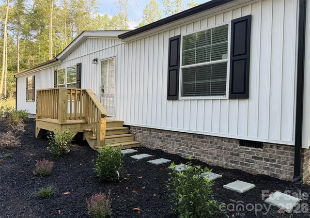Photo 1 of Single family home for sale at 3716 Piney Rd, Morganton, NC 28655 | MLS# 4427879 | Listing updated on 2026-09-26