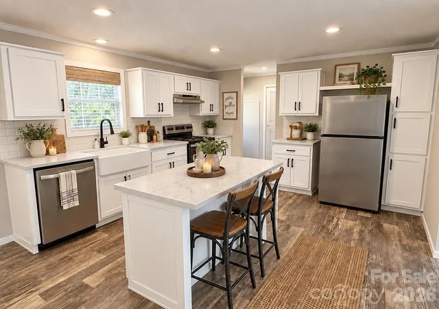 Photo 3 of Single family home for sale at 3716 Piney Rd, Morganton, NC 28655 | MLS# 4427879 | Listing updated on 2026-09-26