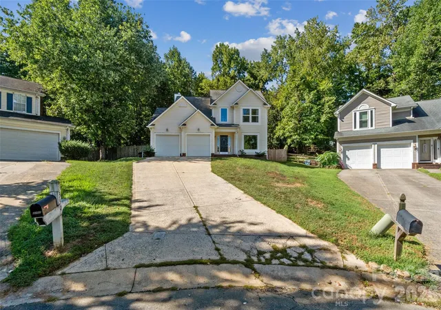 Photo 1 of Single family home for sale at 3301 Rillet Ct, Charlotte, NC 28269 | MLS# 4427883 | Listing updated on 2026-10-07