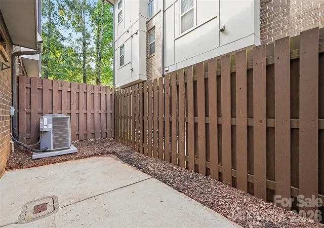 Photo 27 of Townhouse for sale at 3509 Artists Way, Charlotte, NC 28205 | MLS# 4427885 | Listing updated on 2026-10-07