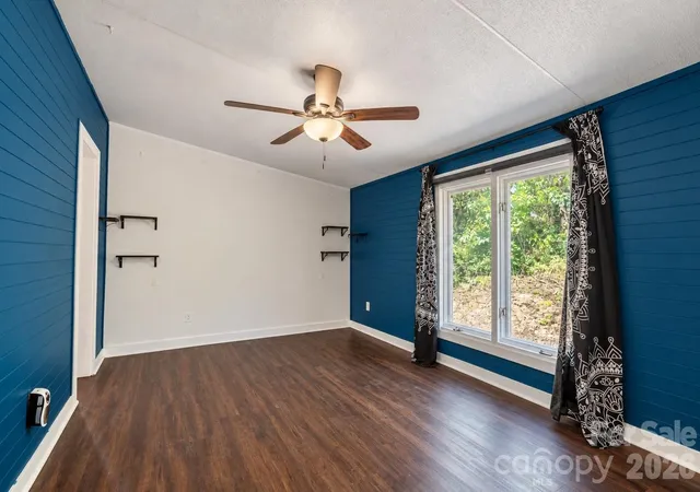 Photo 4 of Single family home for sale at 91 Walnut Dr, Leicester, NC 28748 | MLS# 4427887 | Listing updated on 2026-10-01