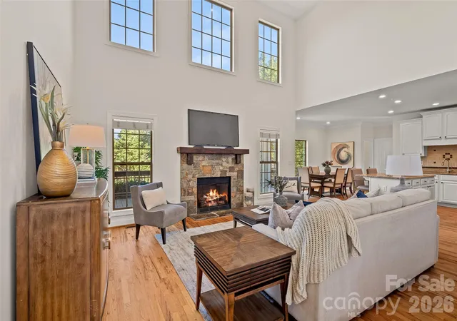 Photo 3 of Single family home for sale at 107 Berry Hl Dr, Hendersonville, NC 28791 | MLS# 4427900 | Listing updated on 2026-10-03
