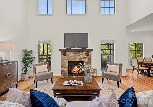 Photo 4 of Single family home for sale at 107 Berry Hl Dr, Hendersonville, NC 28791 | MLS# 4427900 | Listing updated on 2026-10-03