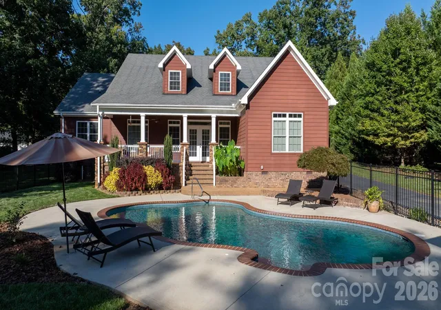 Single family home for sale at 2139 Zion Church Rd, Hickory, NC 28602 | MLS# 4427903