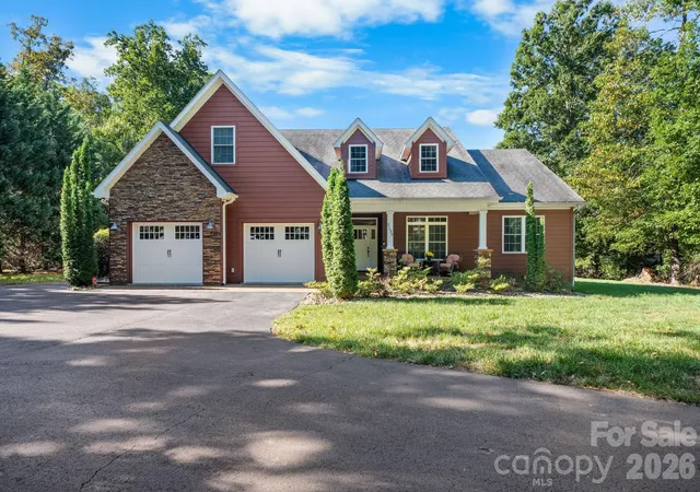 Photo 2 of Single family home for sale at 2139 Zion Church Rd, Hickory, NC 28602 | MLS# 4427903 | Listing updated on 2026-10-06