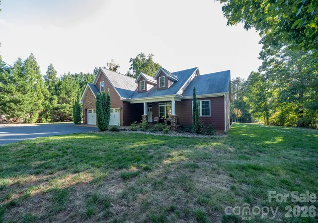 Photo 3 of Single family home for sale at 2139 Zion Church Rd, Hickory, NC 28602 | MLS# 4427903 | Listing updated on 2026-10-06