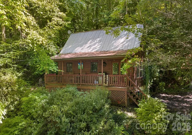 Photo 1 of Single family home for sale at 3575 Conleys Crk Rd, Whittier, NC 28789 | MLS# 4427909 | Listing updated on 2026-10-08