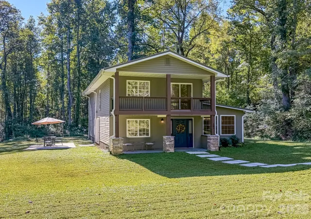 Photo 3 of Sale Pending at 283 Robin Dr, Marion, NC 28752 | MLS# 4427914 | Listing updated on 2026-10-28