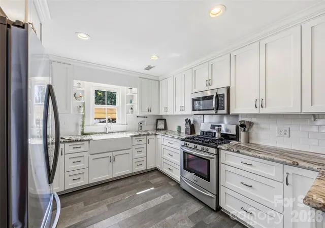 Photo 3 of Single family home for sale at 322 E Main St, Maiden, NC 28650 | MLS# 4427918 | Listing updated on 2026-10-01