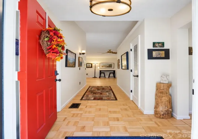 Photo 3 of Single family home for sale at 553 Soquili Dr, Brevard, NC 28712 | MLS# 4427919 | Listing updated on 2026-09-29