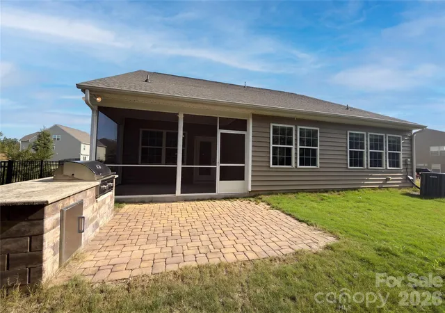 Photo 1 of Single family home for sale at 2019 Trindle Vine Ln, Waxhaw, NC 28173 | MLS# 4427920 | Listing updated on 2026-09-24