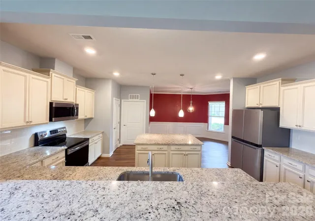 Photo 3 of Single family home for sale at 2019 Trindle Vine Ln, Waxhaw, NC 28173 | MLS# 4427920 | Listing updated on 2026-09-24