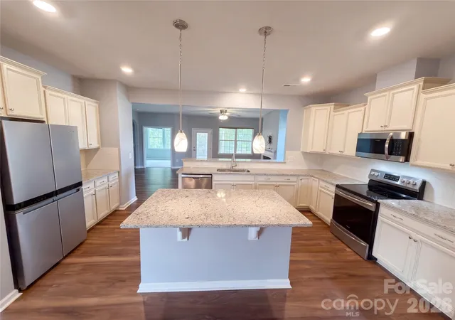 Photo 4 of Single family home for sale at 2019 Trindle Vine Ln, Waxhaw, NC 28173 | MLS# 4427920 | Listing updated on 2026-09-24