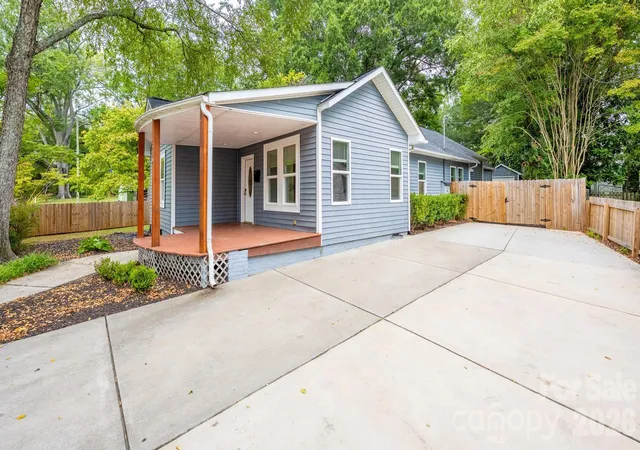 Photo 4 of Single family home for sale at 519 Union St S, Concord, NC 28025 | MLS# 4427922 | Listing updated on 2026-09-26