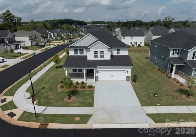 Photo 2 of Single family home for sale at 535 Larragan Dr, Denver, NC 28037 | MLS# 4427925 | Listing updated on 2026-10-01