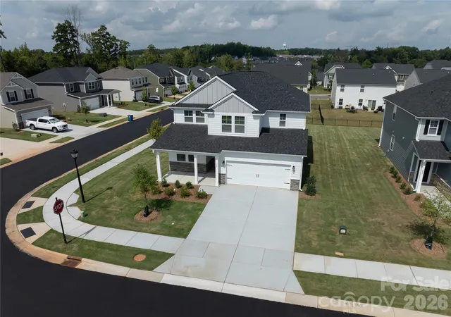 Photo 3 of Single family home for sale at 535 Larragan Dr, Denver, NC 28037 | MLS# 4427925 | Listing updated on 2026-10-01