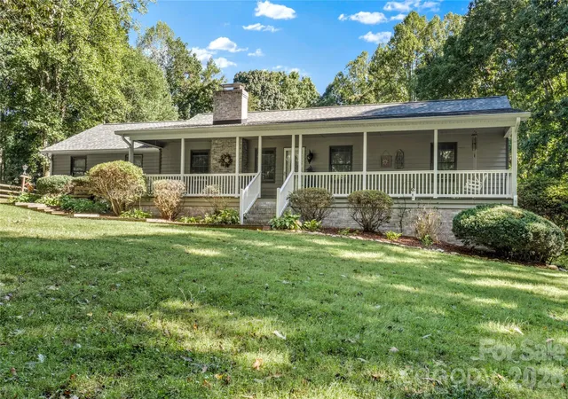 Photo 3 of Single family home for sale at 6875 Vance Rd, Kernersville, NC 27284 | MLS# 4427928 | Listing updated on 2026-10-01