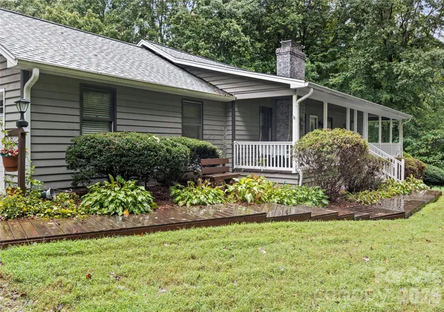 Photo 4 of Single family home for sale at 6875 Vance Rd, Kernersville, NC 27284 | MLS# 4427928 | Listing updated on 2026-10-01