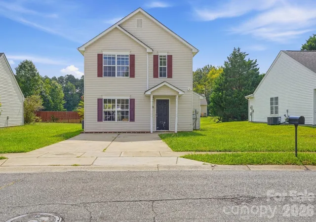 Photo 1 of Single family home for sale at 802 Almora Dr, Charlotte, NC 28216 | MLS# 4427934 | Listing updated on 2026-09-26
