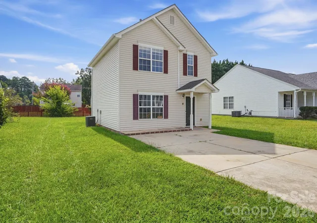Photo 2 of Single family home for sale at 802 Almora Dr, Charlotte, NC 28216 | MLS# 4427934 | Listing updated on 2026-09-26